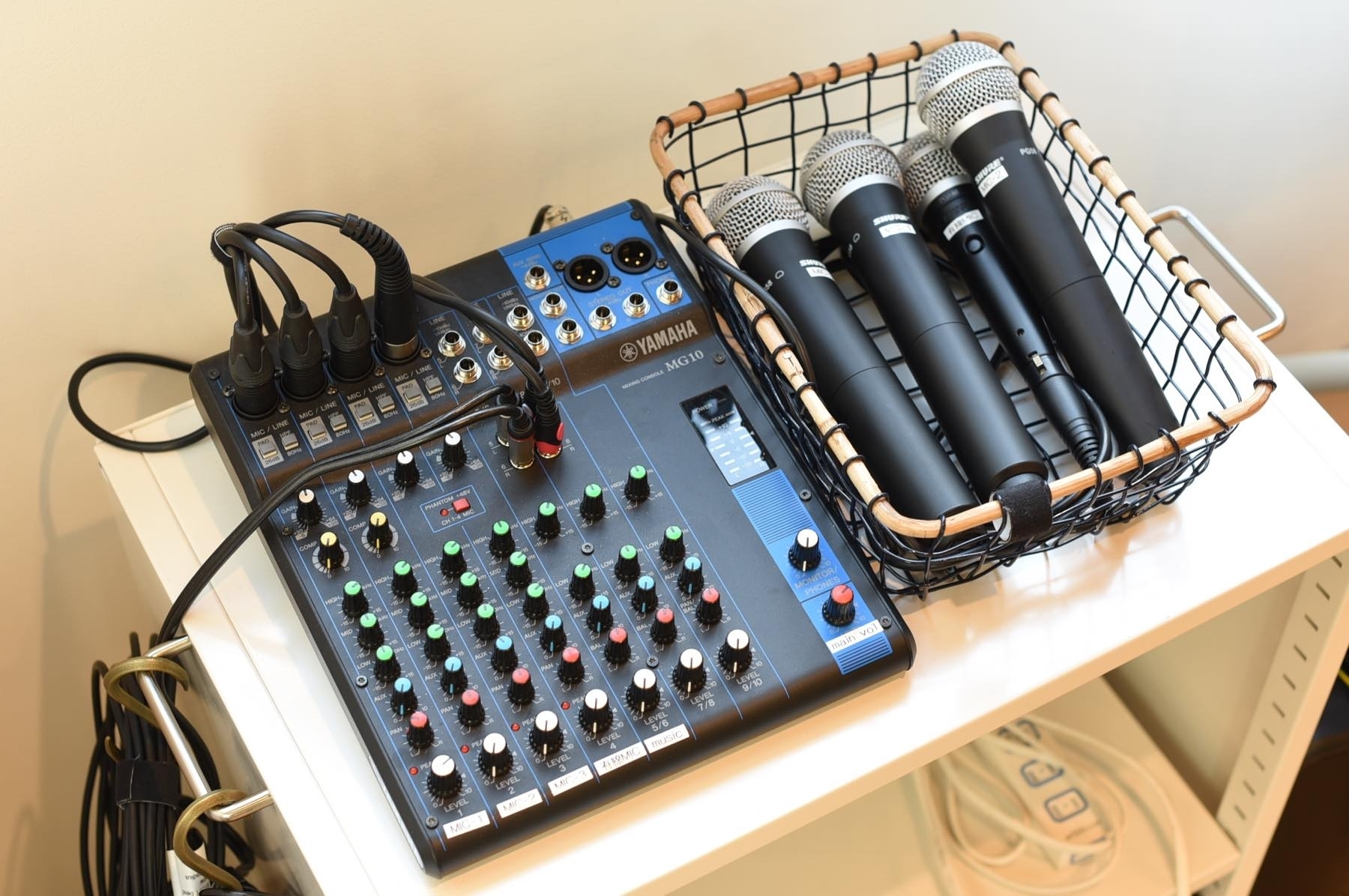 オプションの音響機器です。