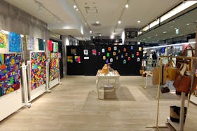 【渋谷モディ】1階 カレンダリウムD07【物販・PRイベント】入口すぐ、視認性がよく人通りの多い好立地スペース