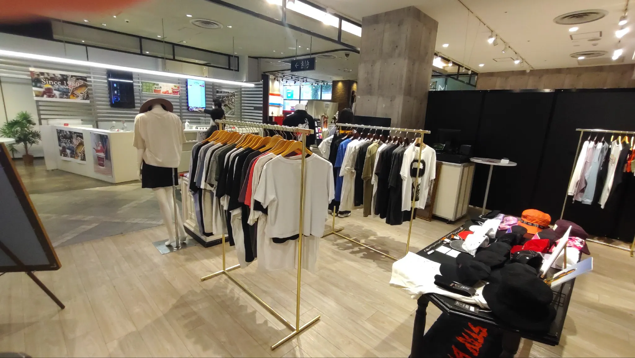 【渋谷モディ】1階 カレンダリウムD07【物販・PRイベント】入口すぐ、視認性がよく人通りの多い好立地スペース