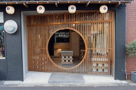 【祐天寺駅9分】ポップアップストアや展示会に適した白を基調としたレンタルスペース