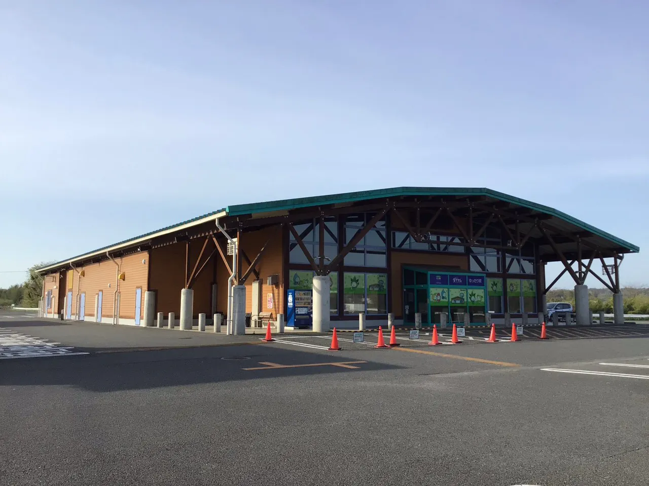 【ダイナム宮崎西都店ゆったり館】キッチンカー出店やプロモーションイベントに最適なアミューズメント施設のイベントスペース