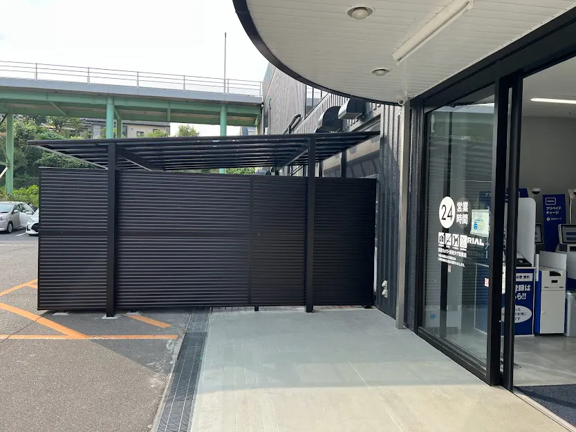 【メガセンタートライアルわさだ店】プロモーションの出店が可能な屋外スペース