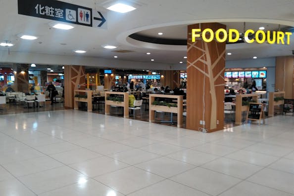 【イオン防府店】各種プロモーションや物販、食物販のポップアップストアに最適な1F フードコート前の催事イベントスペース