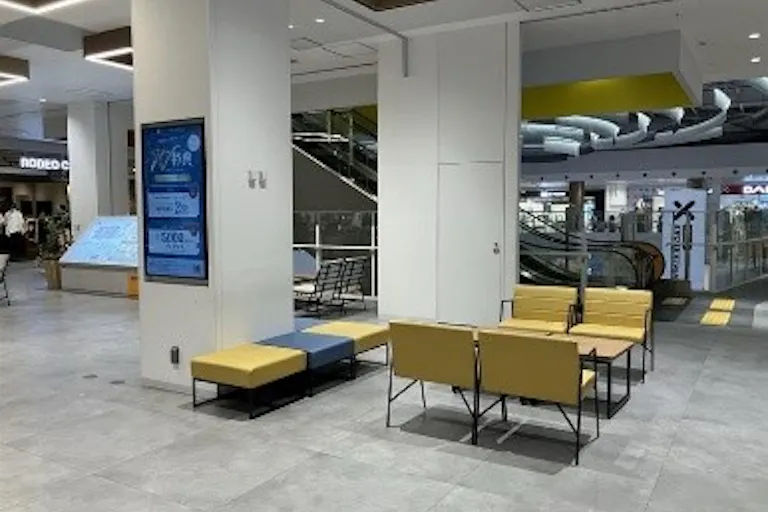 【ららぽーと堺】3階 Bエスカレーター付近の画像2