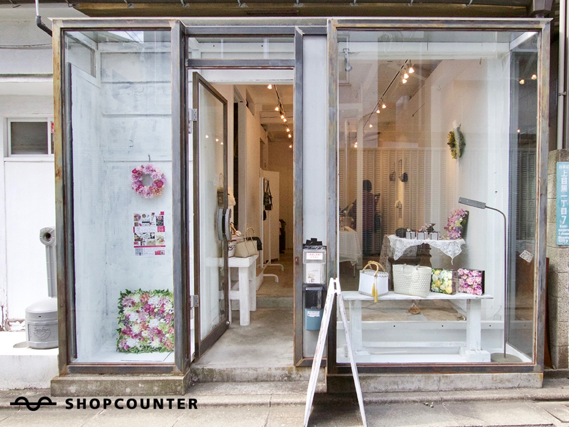 中目黒駅から徒歩2分、目黒川にもほど近い路面店のイベントスペースの事例