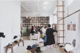 【南森町駅8分】展示会やポップアップストア、古典等のアートギャラリー用途に最適な路面にあるレンタルスペース