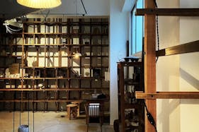 【南森町駅8分】展示会やポップアップストア、古典等のアートギャラリー用途に最適な路面にあるレンタルスペース