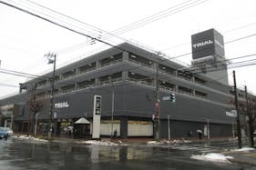 【メガセンタートライアル旭川店】プロモーションや物販が可能なレジ前ブース①