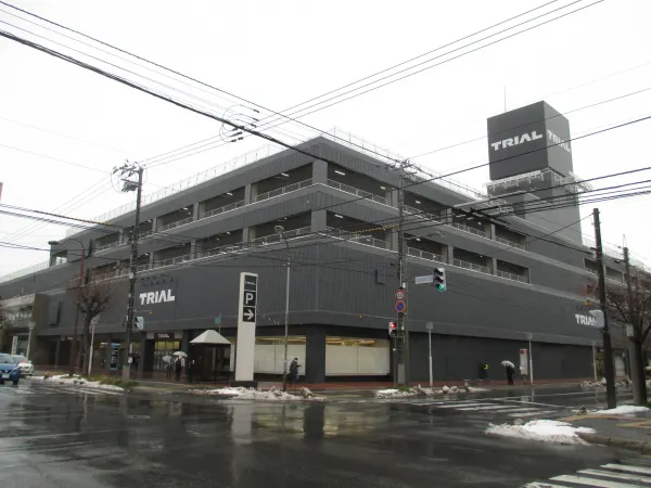 【メガセンタートライアル旭川店】プロモーションや物販が可能なレジ前ブース①