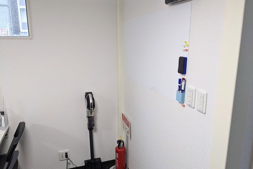 【天六駅徒歩3分】Wi-Fi・ホワイトボード・モニター・譜面台など全て無料!最大着席人数6名!ビジネスや音楽練習での利用可!