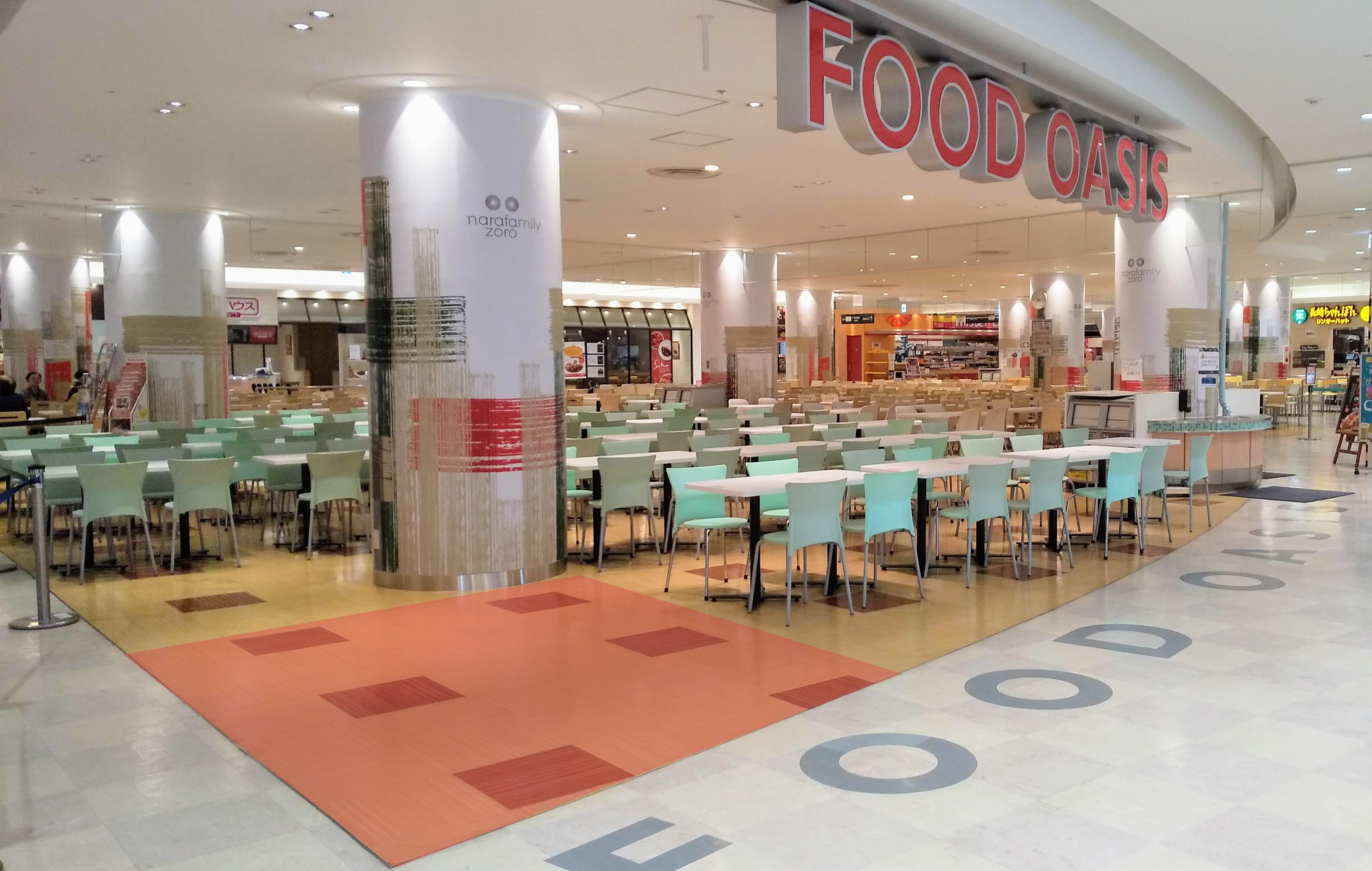 【ならファミリー】通行量の多いフードコート内イベントスペース