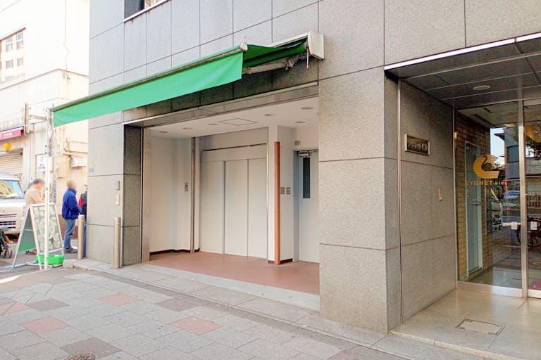 【築地駅3分】プロモーションや食品販売の会場に最適なトラフィックのある晴海通り沿いの1階路面貸しスペースの画像2