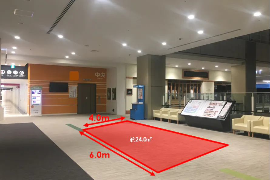 【ららぽーと立川立飛】2階 中央エスカレーター前