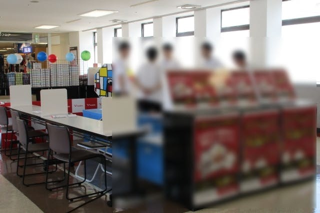 【松竹大船ショッピングセンター】プロモーションに適した商業施設2Fの渡り廊下にあるイベントスペース