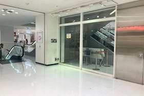 【本厚木ミロード】本厚木ミロード②4F エスカレーター横