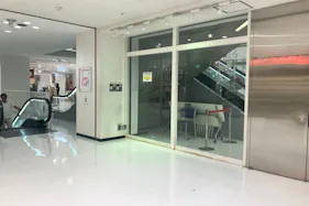 【本厚木ミロード】本厚木ミロード②4F エスカレーター横