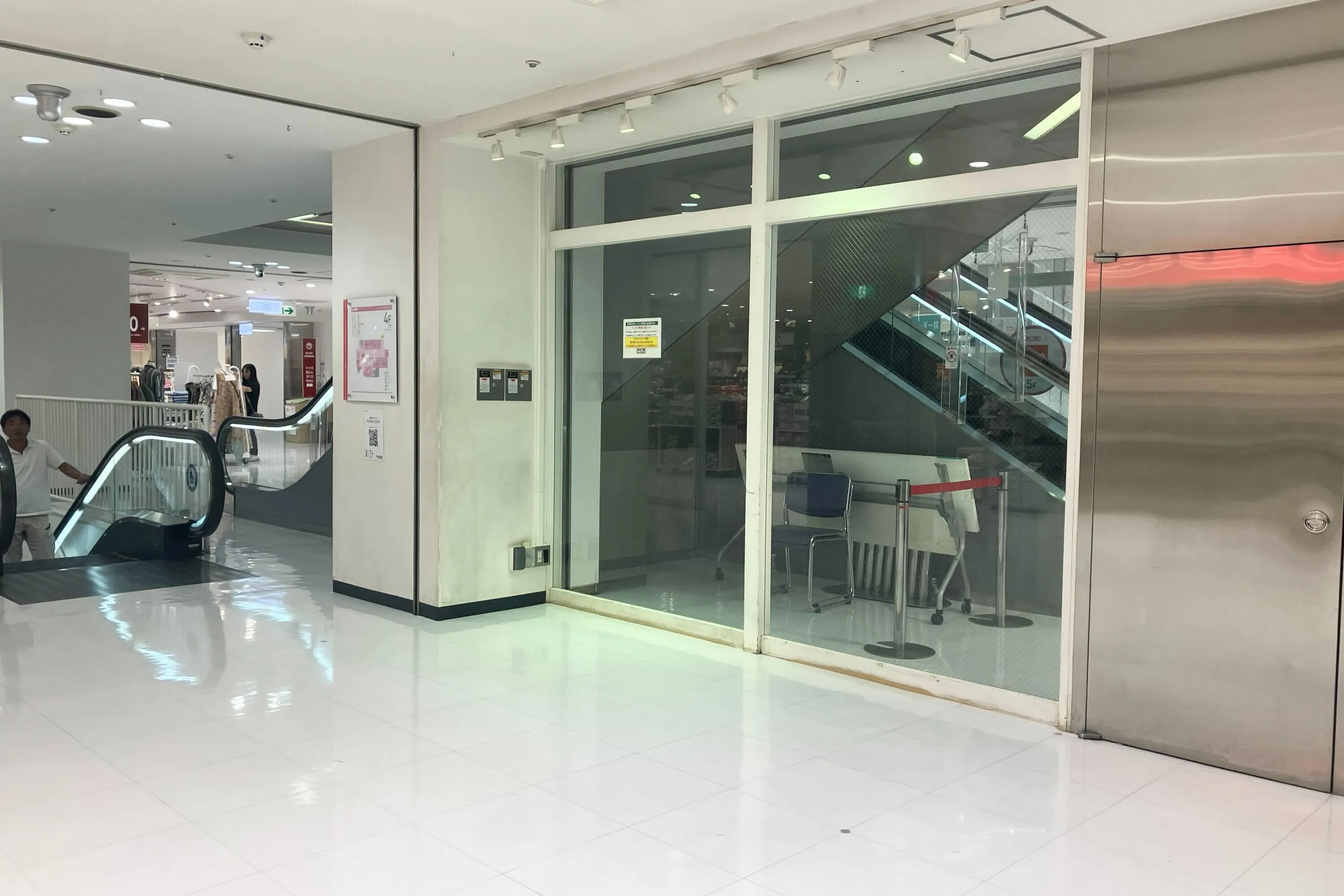 【本厚木ミロード】本厚木ミロード②4F エスカレーター横 イベントスペース