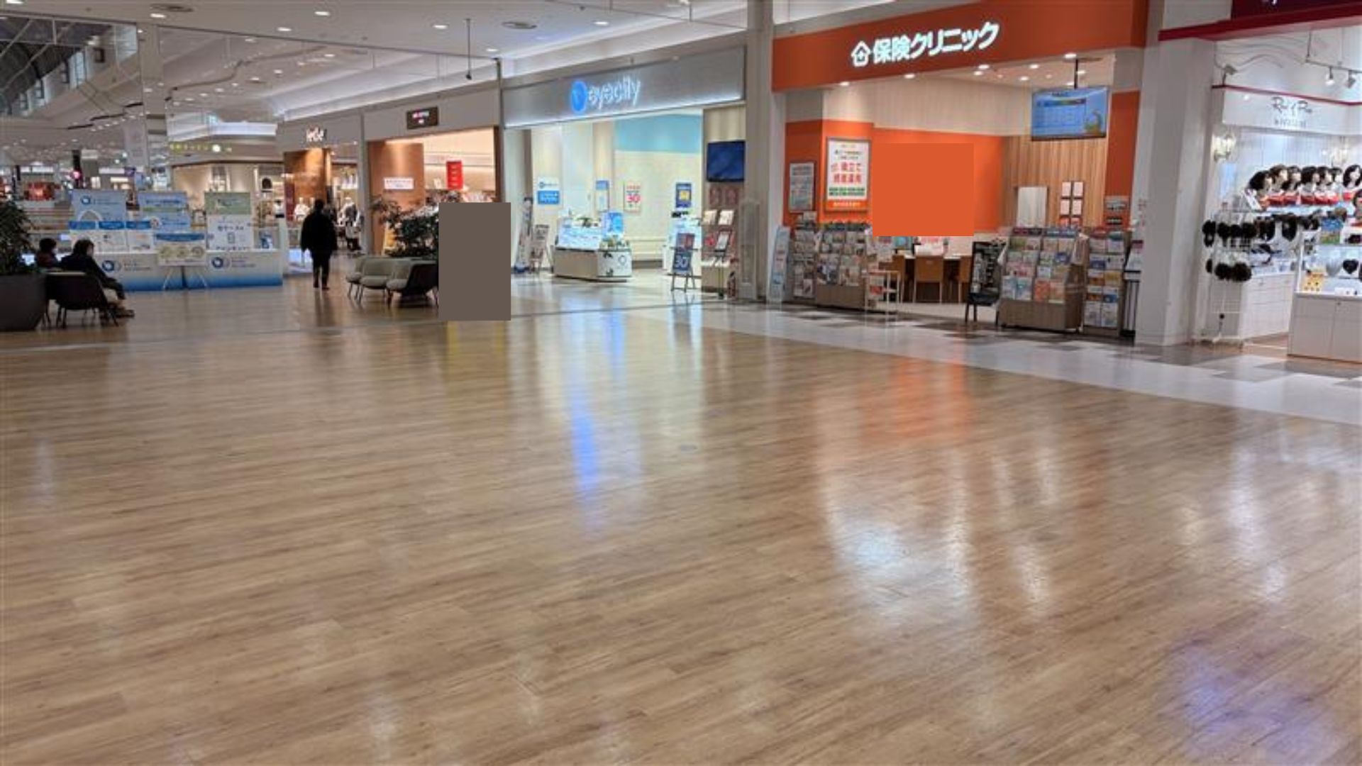 【イオンモール高岡】イベントスペース③(Zoff前)