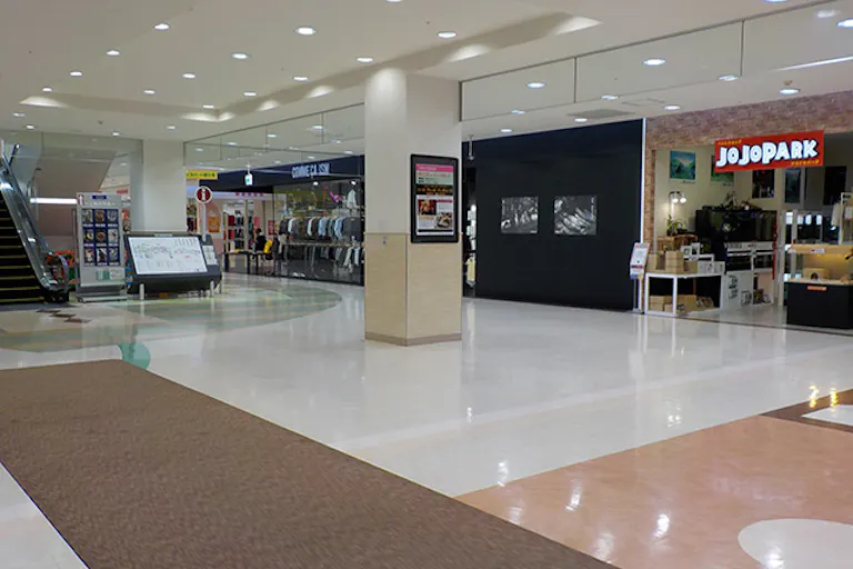 【イオンモールつがる柏】アミューズメント東入口の画像1