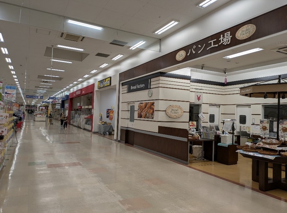 【イオンスーパーセンター南相馬】食品レジ前催事場 販促プロモーションや物販に最適なスーパー店内催事イベントスペース