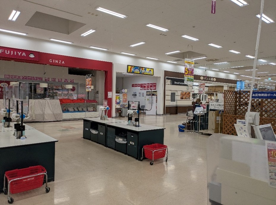 【イオンスーパーセンター南相馬】食品レジ前催事場 販促プロモーションや物販に最適なスーパー店内催事イベントスペース