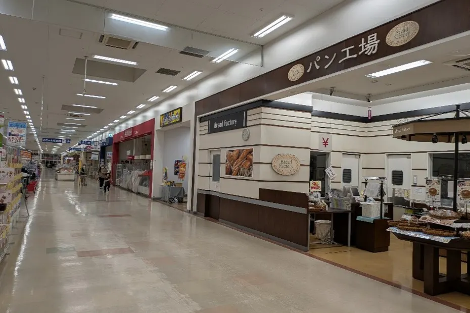 【イオンスーパーセンター南相馬】食品レジ前催事場 販促プロモーションや物販に最適なスーパー店内催事イベントスペース