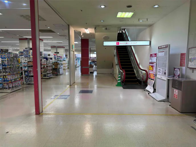 【イオン船岡店】１Fエスカレーター前 販促プロモーションに最適なスーパー店内催事イベントスペース