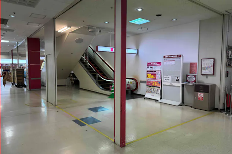 【イオン船岡店】1Fエスカレーター前 販促プロモーションに最適なスーパー店内催事イベントスペースの画像4