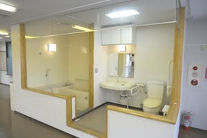 【飯田橋駅2分】撮影やイベントに最適な学校跡地のレンタルスペース(3Fフロア貸し)