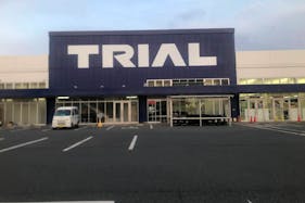 【スーパーセンタートライアル際波店】キッチンカー(調理営業)出店限定/屋外スペース