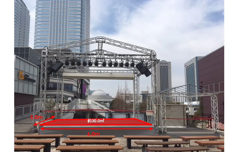 【三井アウトレットパーク 幕張】B-SITE 2階 イベントステージ