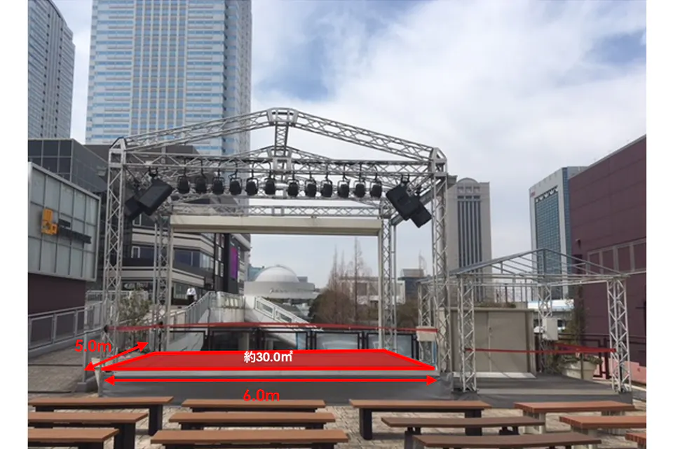 【三井アウトレットパーク 幕張】B-SITE 2階 イベントステージ