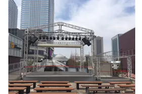 【三井アウトレットパーク 幕張】B-SITE 2階 イベントステージ