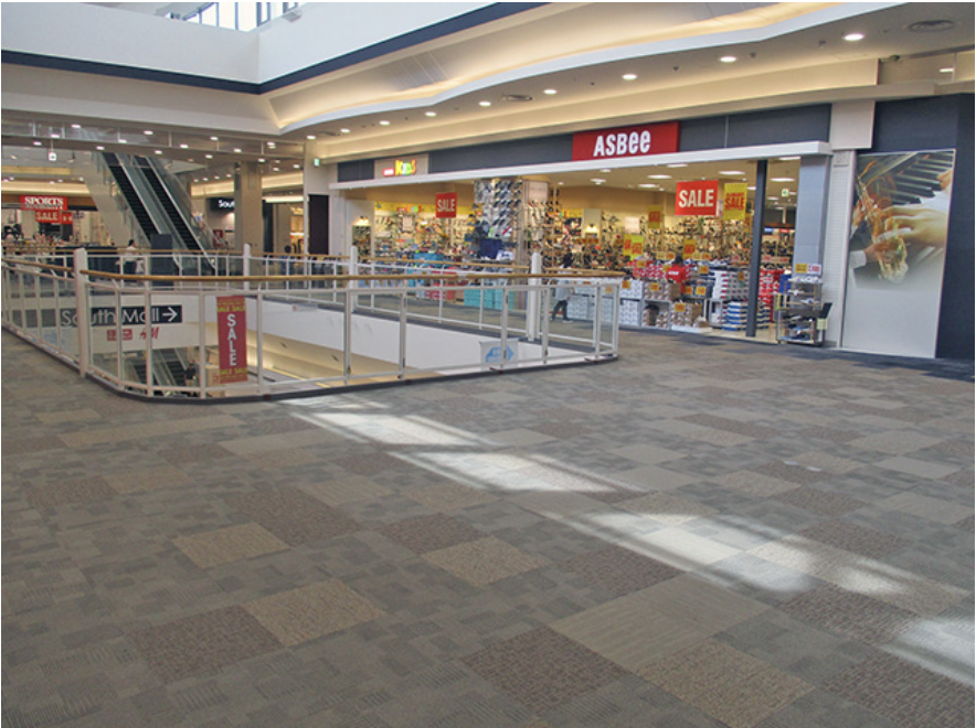 【イオンモール宮崎】東Aブリッジ（シマムラ前東側）