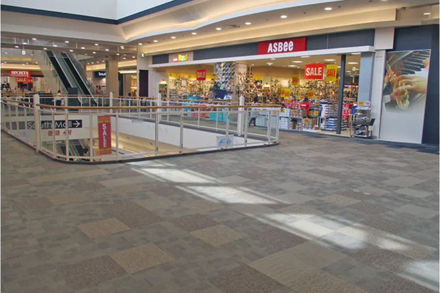 【イオンモール宮崎】東Aブリッジ(シマムラ前東側)