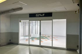 【高尾駅店舗】南口改札前52ラッチ 物販、プロモーションイベントに最適、高尾駅南口直結のイベントスペース
