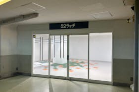【高尾駅店舗】南口改札前52ラッチ 物販、プロモーションイベントに最適、高尾駅南口直結のイベントスペース
