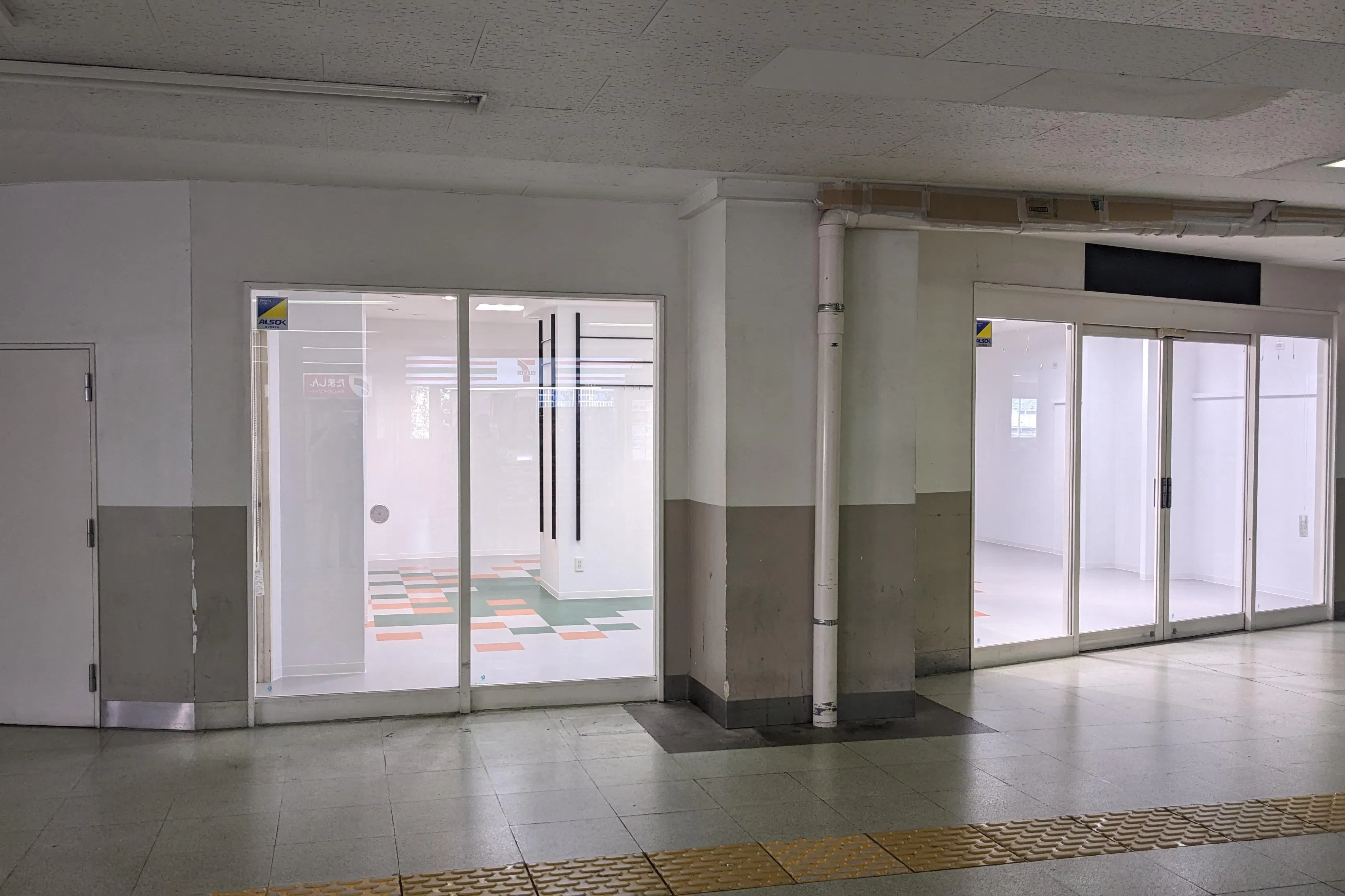 【高尾駅店舗】南口改札前52ラッチ 物販、プロモーションイベントに最適、高尾駅南口直結のイベントスペース
