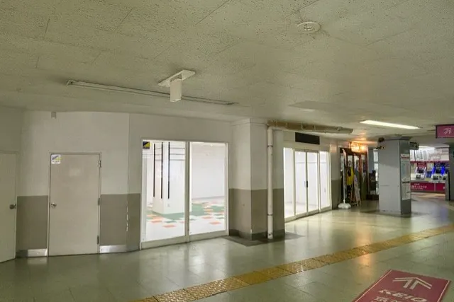 【高尾駅店舗】南口改札前52ラッチ 物販、プロモーションイベントに最適、高尾駅南口直結のイベントスペース