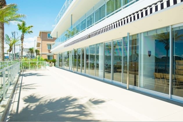 1F サンシェードがあるので雨天時にも対応可能です！