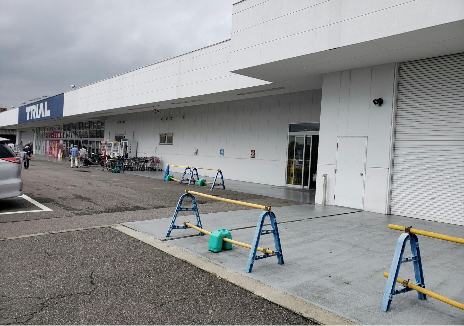 【スーパーセンタートライアル半田亀崎店】キッチンカー（調理営業）出店限定/屋外スペースの画像