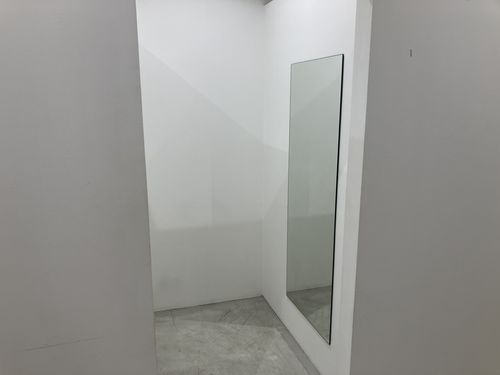 【梅田E-ma（イーマ）／B1F（19.11坪）】ファッションアパレルブランドの招待制展示会やポップアップショップに適した大阪駅、梅田直結の試着室、控室付きのイベントスペースの画像6