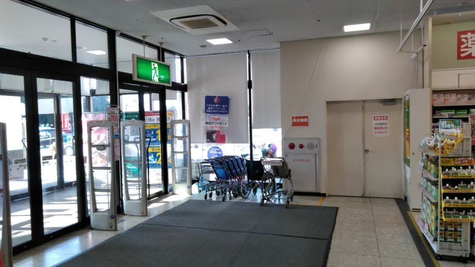 【イオン鹿嶋店】各種プロモーションや物販、食物販のポップアップストアに最適な西口薬局前催事イベントスペース