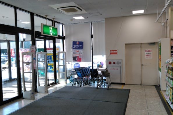 【イオン鹿嶋店】各種プロモーションや物販、食物販のポップアップストアに最適な西口薬局前催事イベントスペース