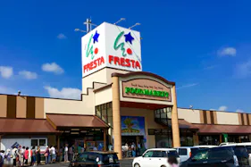 【フレスタ新見店】キッチンカーに利用可能な店頭入り口スペース