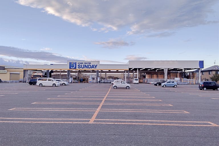 【ホームセンターサンデー北上江釣子店】キッチンカーの出店に最適な店舗駐車場にある屋外スペースの画像6