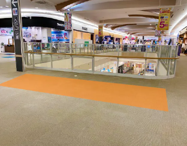 【イオンモールかほく*】グローバルワーク前ブリッジ