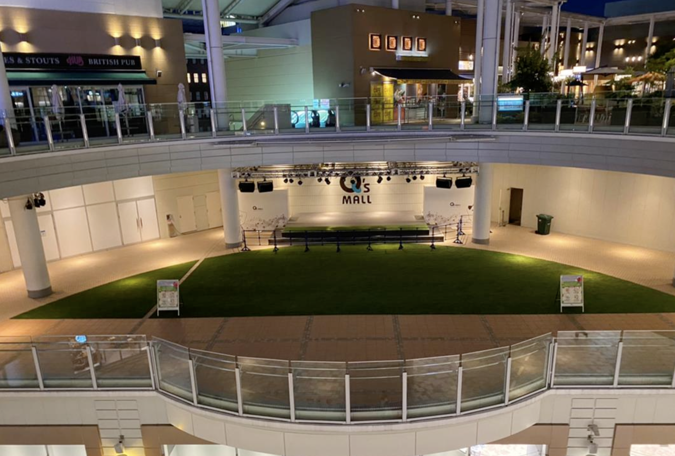 【あべのキューズモール】「3F スカイコート」 ステージイベントやサンプリングイベントに最適