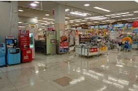 【イオン南淡路店】各種プロモーションに最適な正面入口前のイベントスペース