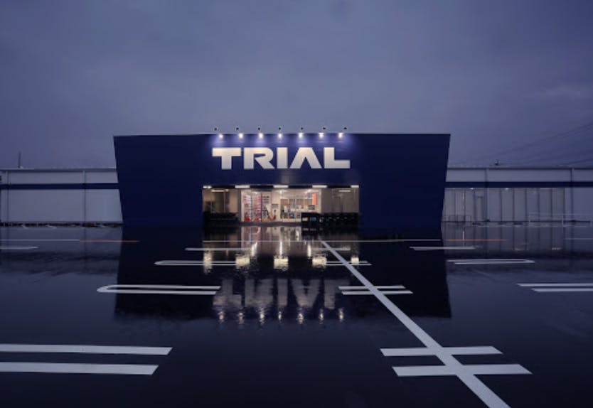 【スーパーセンタートライアル長府店】キッチンカー（調理営業）出店限定/屋外スペース